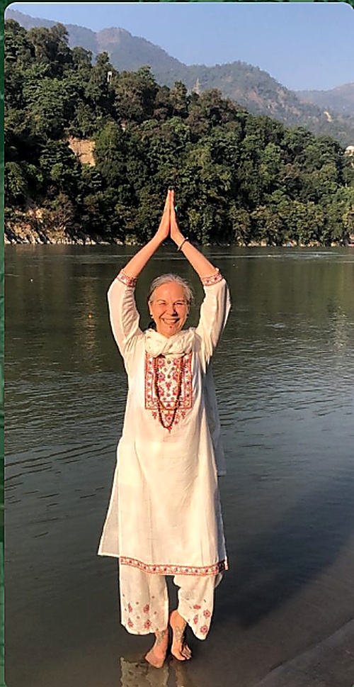 Shivanjali am Ganges in Rishikesh